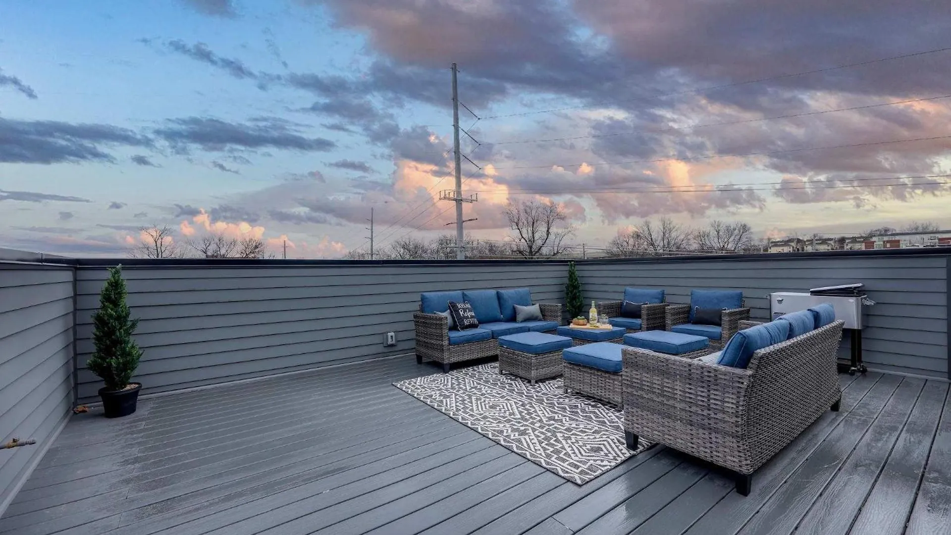 The Iris - Walk To Dining And Nightlife Plus Rooftop! United States