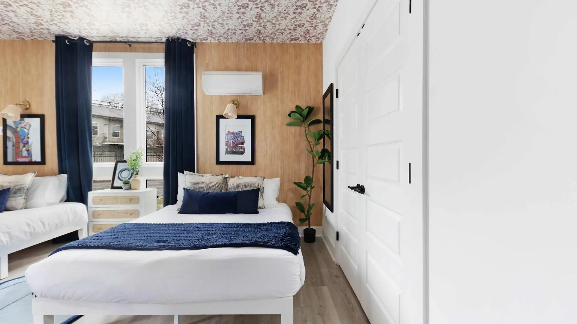The Iris - Walk To Dining And Nightlife Plus Rooftop! United States